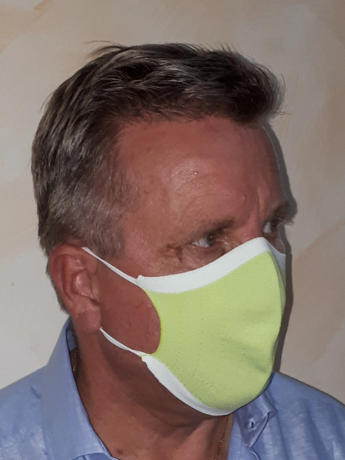 Mundschutz grün, hautfreundliche Silbertextilien, atmungsaktiv und juckreizlindernd.