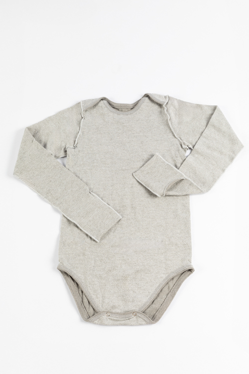 Langarm Baby-Body – medizinische Silbertextilien, hautfreundlich und atmungsaktiv, reduziert Juckreiz und sitzt elastisch-perfekt.