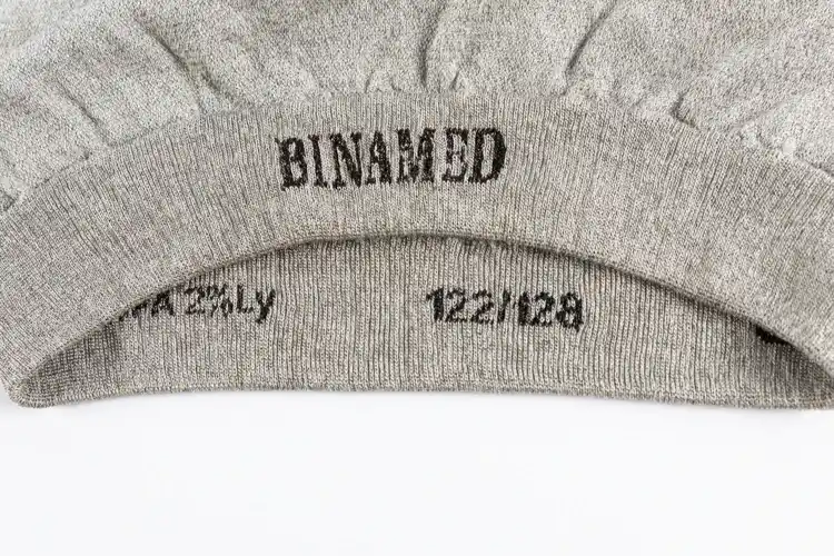 Kinder-Kurzarmshirt silber – hautfreundliche Silbertextilien, atmungsaktiv, elastisch und juckreizlindernd.