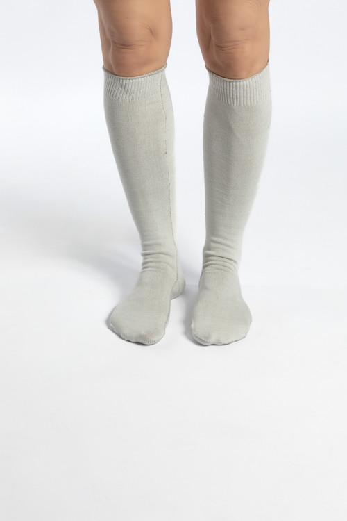 BINAMED® - Kniestrümpfe Damen Damen-Kniestrümpfe – getragen, medizinische Silbertextilien, hautfreundlich und atmungsaktiv, lindern Juckreiz und sitzen elastisch-perfekt.