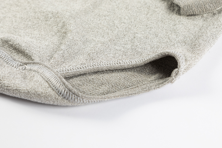Baby-Body – Druckknöpfe im Schritt für einfaches An- und Ausziehen.