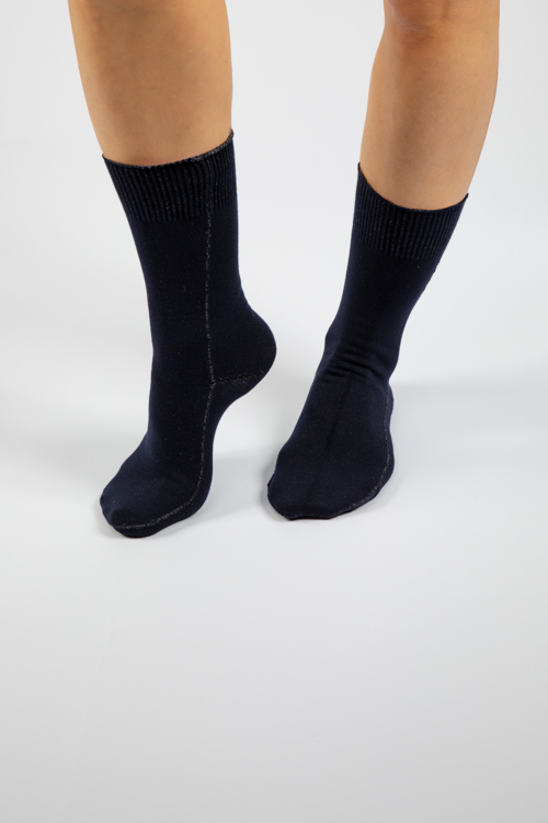 BINAMED® - Socken Damen / dunkelblau Damen-Socken dunkelblau – hautfreundliche Silbertextilien, atmungsaktiv, elastisch und schnell juckreizlindernd.
